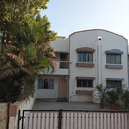 Swanky Sojourns Homestay 2Bhk 戈尔哈布尔 外观 照片