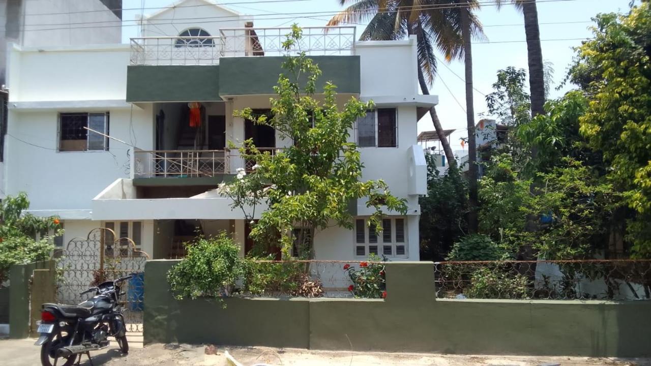 Swanky Sojourns Homestay 2Bhk 戈尔哈布尔 外观 照片