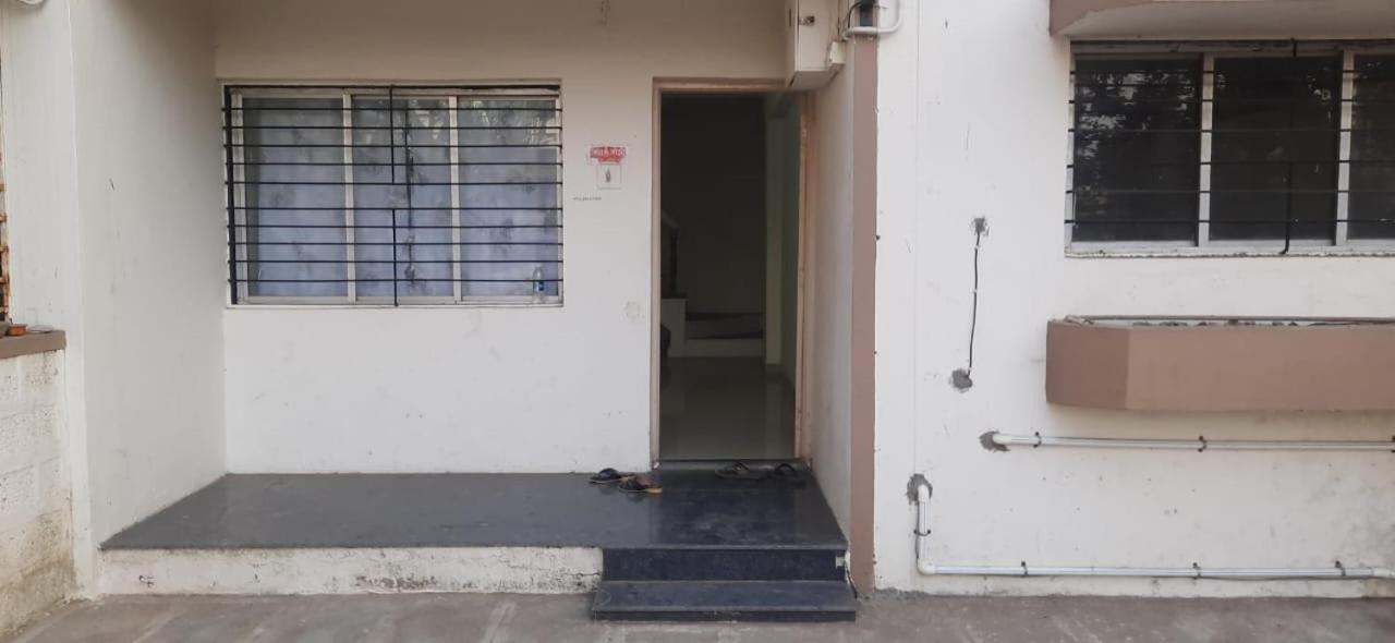 Swanky Sojourns Homestay 2Bhk 戈尔哈布尔 外观 照片