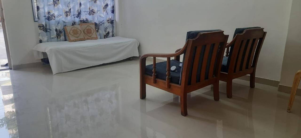 Swanky Sojourns Homestay 2Bhk 戈尔哈布尔 外观 照片